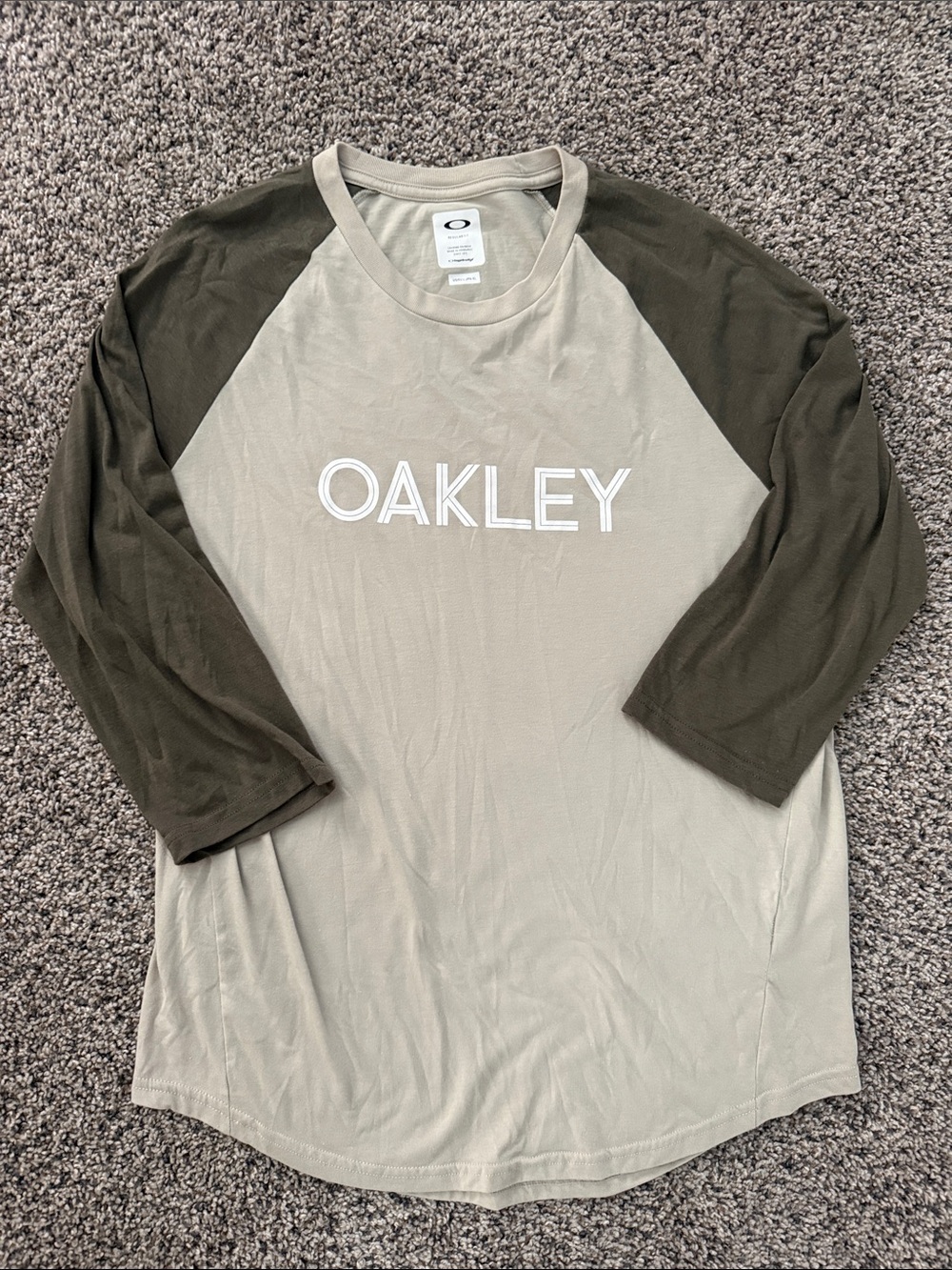 Oakley Two-Tone Raglan Long Sleeve in Olive and Tan